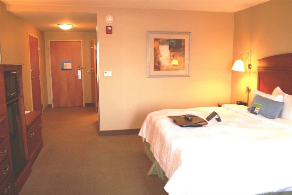 Hampton Inn & Suites Providence / Smithfield Quarto foto