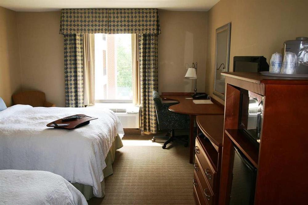 Hampton Inn & Suites Providence / Smithfield Quarto foto